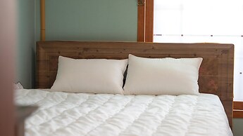 Ganghwado Byeolbatjigi Pension