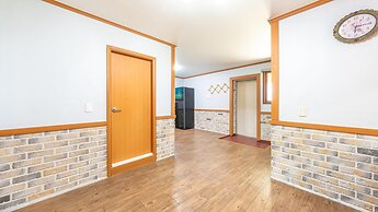 Ganghwado Byeolbatjigi Pension