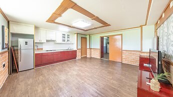 Ganghwado Byeolbatjigi Pension