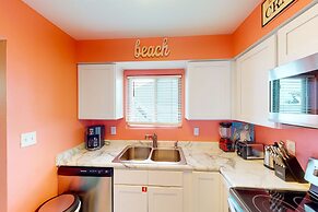 Summer House West Condos