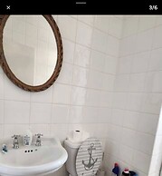 Ashford Cozy Apartment in Town Centre