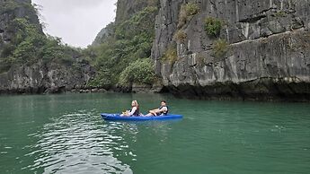 Le Journey Luxury Cruise Lan Ha Bay