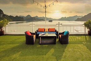 Le Journey Luxury Cruise Lan Ha Bay
