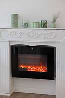 Apartment With Parking by Renters