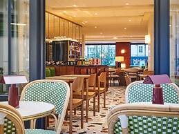 Mercure Paris Butte Montmartre Basilique