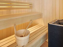 Mercure Paris Butte Montmartre Basilique