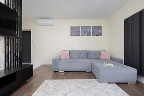 Andersa Apartment near Old Town by Renters
