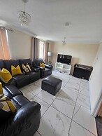 Sittingbourne Serenity - Spacious 4-bed House