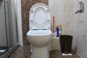 Hidden Gems Studio Apartments