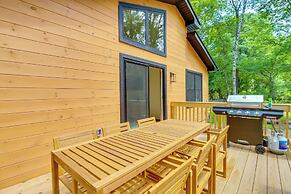 Pool & Beach Access: Charming Poconos Cabin!