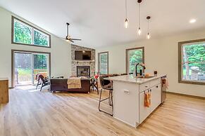 Pool & Beach Access: Charming Poconos Cabin!