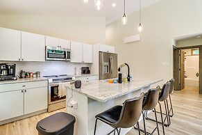 Pool & Beach Access: Charming Poconos Cabin!