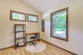 Pool & Beach Access: Charming Poconos Cabin!