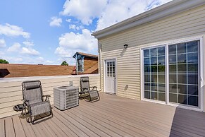 Modern Pittsburgh Home w/ Rooftop Deck & Backyard