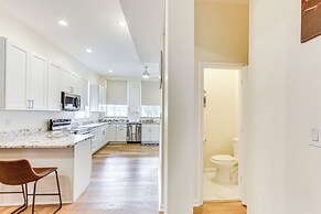 Modern Pittsburgh Home w/ Rooftop Deck & Backyard