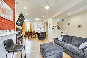 Modern Pittsburgh Home w/ Rooftop Deck & Backyard