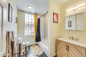 Modern Pittsburgh Home w/ Rooftop Deck & Backyard