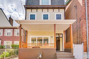 Modern Pittsburgh Home w/ Rooftop Deck & Backyard