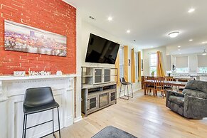 Modern Pittsburgh Home w/ Rooftop Deck & Backyard