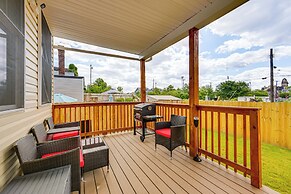 Modern Pittsburgh Home w/ Rooftop Deck & Backyard