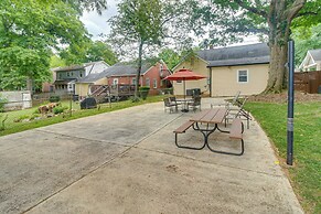 Charlotte Home w/ Yard - Near Spectrum Center!