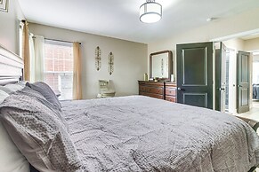 Charlotte Home w/ Yard - Near Spectrum Center!