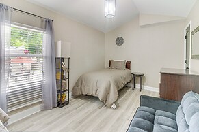 Charlotte Home w/ Yard - Near Spectrum Center!