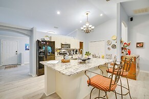 North Port Home w/ Charming Lanai ~ 7 Mi to Beach