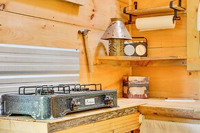 Solar-powered Brandon Studio Cabin: Hiking Access