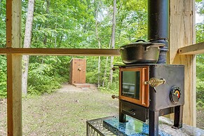 Solar-powered Brandon Studio Cabin: Hiking Access