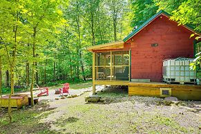 Solar-powered Brandon Studio Cabin: Hiking Access