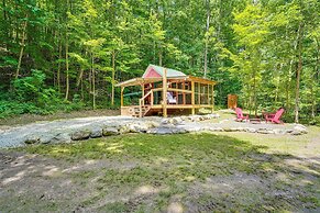 Solar-powered Brandon Studio Cabin: Hiking Access