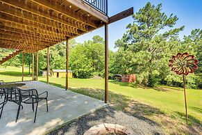 Frankston Vacation Rental: Walk to Lake Palestine!