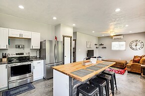 Frankston Vacation Rental: Walk to Lake Palestine!