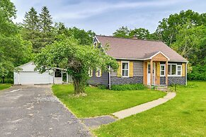 Arkdale Home w/ Fire Pit, 1 Mi to Castle Rock Lake