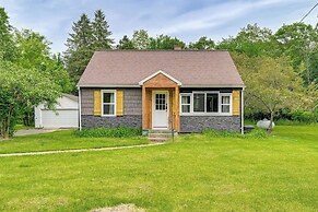 Arkdale Home w/ Fire Pit, 1 Mi to Castle Rock Lake
