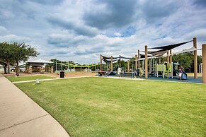 Walk to Lewisville Lake: Dog-friendly Texas Home
