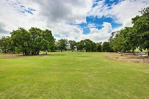 Walk to Lewisville Lake: Dog-friendly Texas Home
