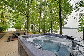 Kentucky Lake Home w/ Hot Tub & Boat Dock