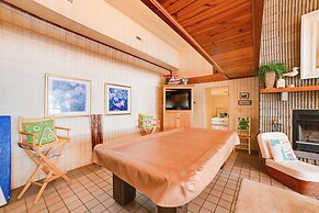 Kentucky Lake Home w/ Hot Tub & Boat Dock
