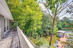 Smith Mountain Lake Cottage w/ Dock + Fire Pit!