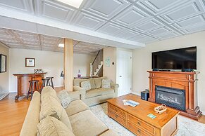 Smith Mountain Lake Cottage w/ Dock + Fire Pit!