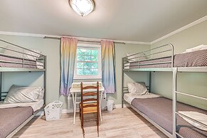 Smith Mountain Lake Cottage w/ Dock + Fire Pit!