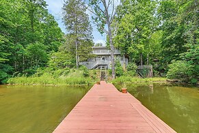 Smith Mountain Lake Cottage w/ Dock + Fire Pit!