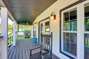 Modern Farmhouse in Belle Plaine w/ Covered Porch!