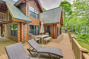 Lakefront Corinth Log Home: Private Dock, Fire Pit