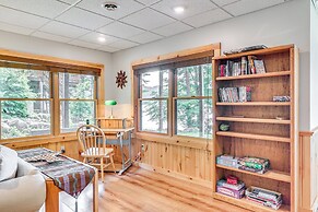 Lakefront Corinth Log Home: Private Dock, Fire Pit