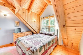 Lakefront Corinth Log Home: Private Dock, Fire Pit