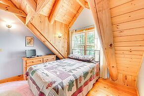 Lakefront Corinth Log Home: Private Dock, Fire Pit