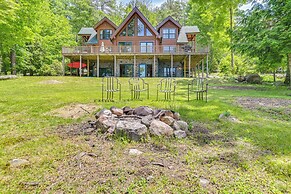 Lakefront Corinth Log Home: Private Dock, Fire Pit